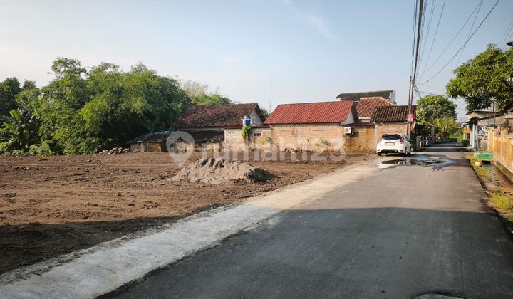 Tanah Jogja Dekat Hotel Hyatt dan Kampus Ugm, Siap Bangun dan Legalitas SHM Pekarangan Tanah Jogja Dekat Hotel Hyatt dan Kampus Ugm, Siap Bangun dan Legalitas SHM Pekarangan