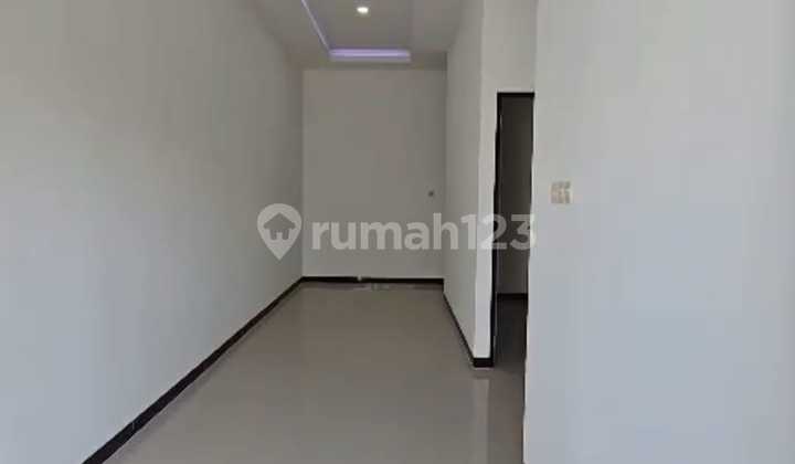 New Ready House in Wonorejo + Garage 2