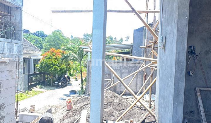 Rumah Mewah Megah Manyaran Semarang Barat 2