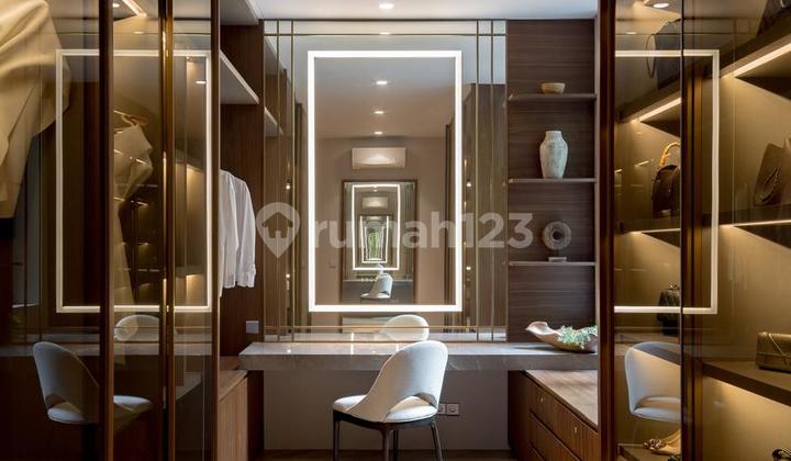 Dijual Rumah Furnish Ada Kolam Renang di Puri Arga Golf 2