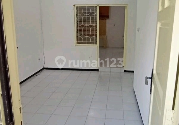 Ready to Occupy Citra Tropodo House for Rent in Sidoarjo