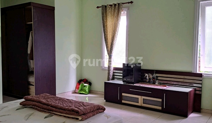 Rumah Hook 2 Lantai Wiyung Surabaya Semi Furnished Mewah 2