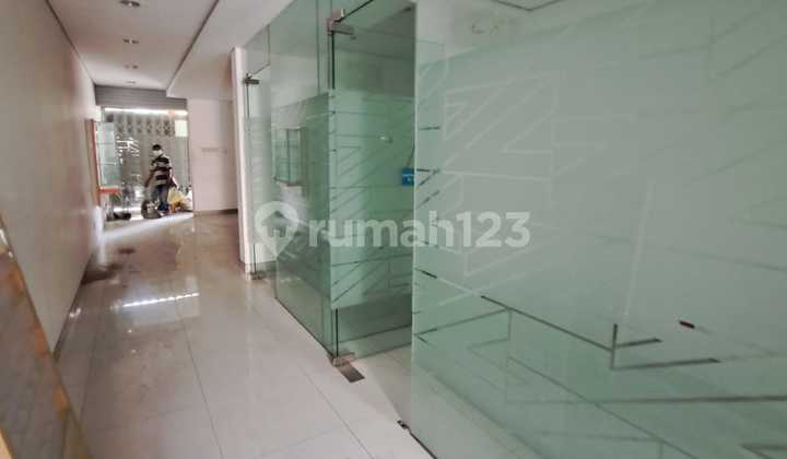 For Rent: Shop House on Wiyung Main Road, West Surabaya