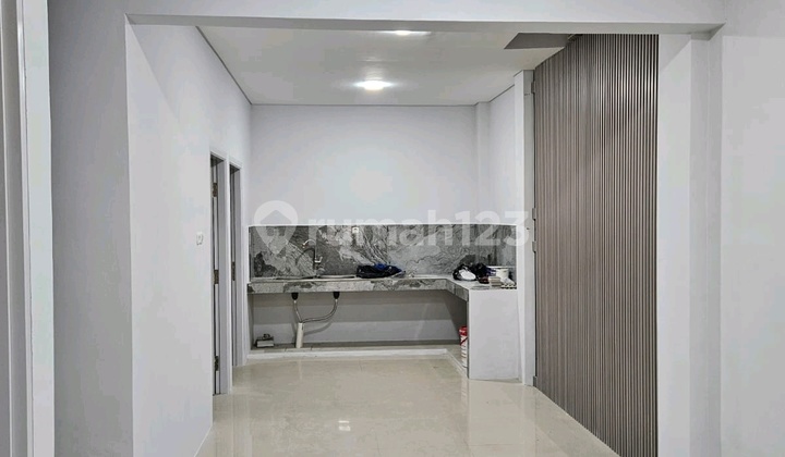 Selling Cheap 3-Story House in Northwestpark Ready to Occupied Under 2M