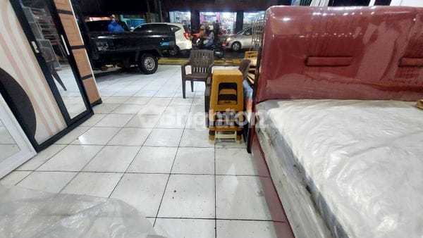 Spacious and Strategic Shop House on a 24-Hour Busy Main Road in Depok 2