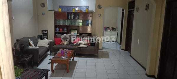 Rumah Hook Pusat Kota Tangerang Cocok untuk Tempat Bisnis 2