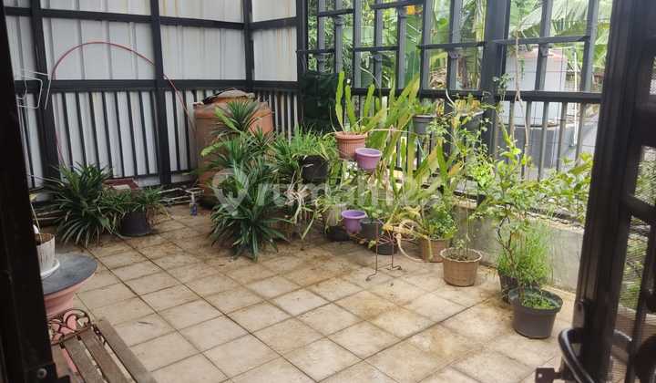 Hunian Nyaman dan Asri Selangkah ke Tol di Pancoran Mas Hunian Nyaman dan Asri Selangkah ke Tol di Pancoran Mas