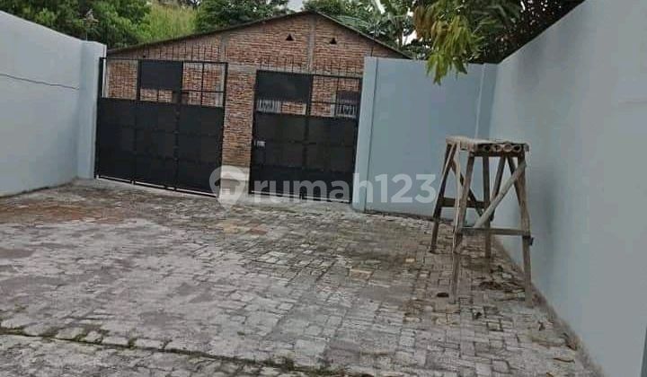 Ready-to-Use Warehouse Near Jalan Gatsu Wide Road 1