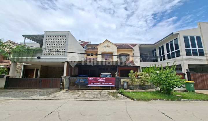 Strategic and Affordable 2-Story House in Limo Area, Depok Near Limo Toll Gate 2