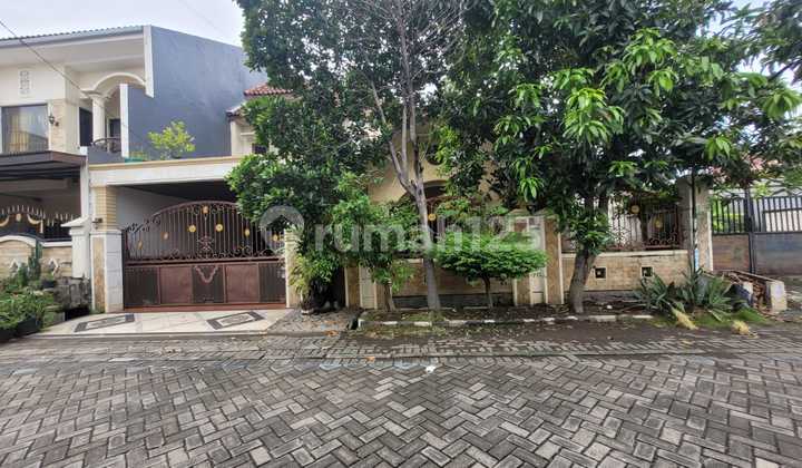 Rumah Strategis di Pusat Kota Surabaya Dekat dengan Gerbang Tol Menanggal