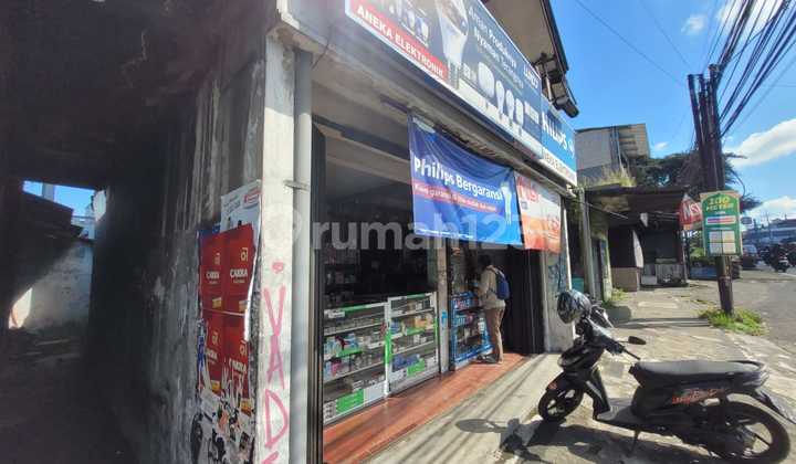 Rumah 3 Lantai Strategis di Kawasan Singosari Dekat dengan Tol Singosari Rumah 3 Lantai Strategis di Kawasan Singosari Dekat dengan Tol Singosari