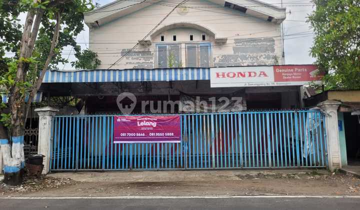 Strategic 2-Story Workshop in Bojonegoro Area Near Bojonegoro Town Square