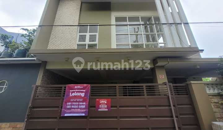 Rumah 2 Lantai Murah dan Minimalis di Kawasan Gadang dekat dengan Stasiun Malang