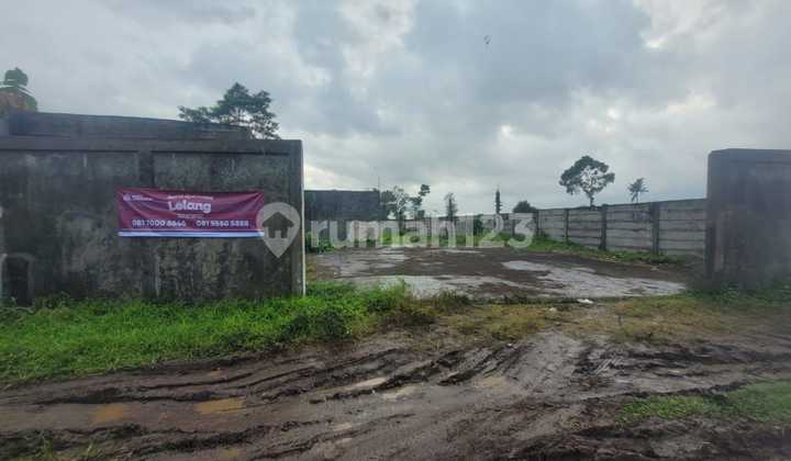 Nice cheap warehouse near Pakis Malang toll gate. Nice cheap warehouse near Pakis Malang toll gate.