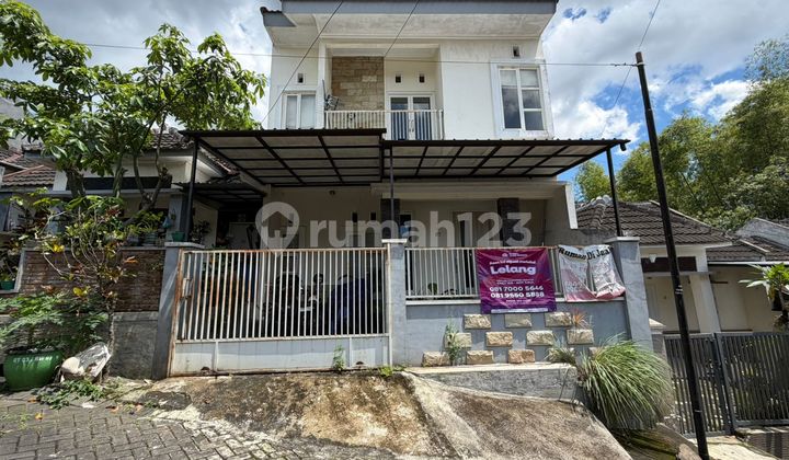 Rumah 2 Lantai Strategis di Kawasan Tasikmadu, Malang Dekat dengan Gerbang Tol Singosari