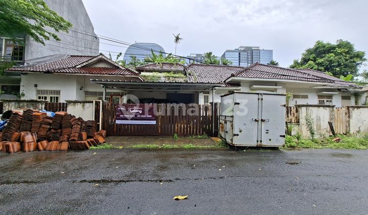 Rumah Strategis dan Luas di Kawasan Pancoran Dekat dengan Gerbang Tol Cawang 2