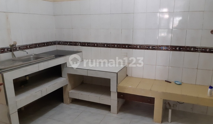 Rumah 3 Lantai Marketable Dan Strategis Rumah Bagus SHM di Jl. Prambanan Raya Block D No. 85, Bintara, Bekasi Barat, Kota Bekasi, Jawa Barat, Indonesia, 17134, Bintara 2