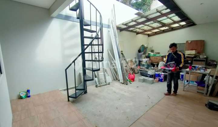 Rumah Fubaru Renov Cantik Nyaman SHM di Taman Holis Indah 1 2