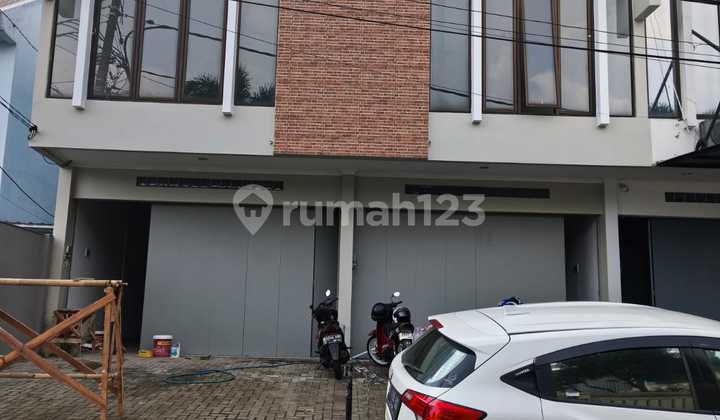 2 Ruko Siap Huni SHM Nyaman Stra di Gunung Batu Pasteur, Bandung