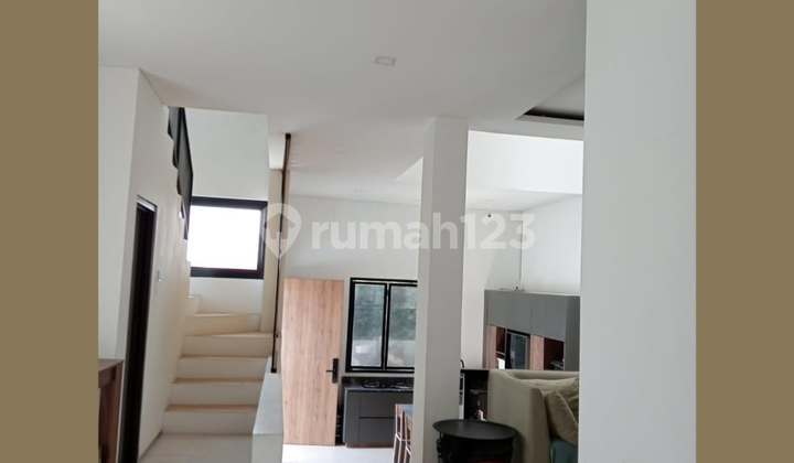 Villa Mewah Strategis Cikutra Atas Bandung, City View Siap Huni