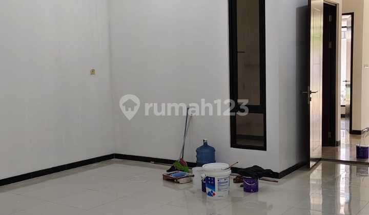 Affordable Ready-to-Live Comfortable Strategic House in TKI V Cluster Sherwood