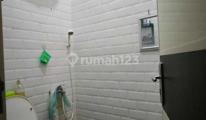 Affordable Strategic House Suitable for Business in Taman Cibaduyut Indah 1 2
