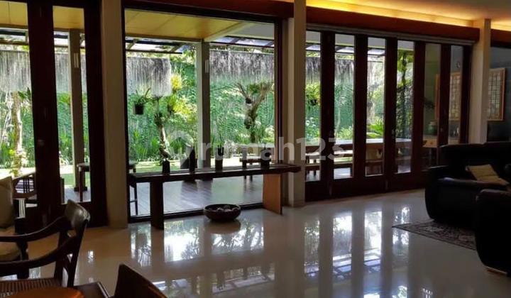 Rumah Mewah 2 Lantai Nyaman Siap Huni Terawat di Dago Resort Bandung