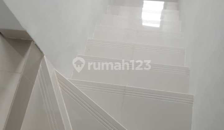 Take Over Rumah Baru Perumahan Serpong Jaya 1