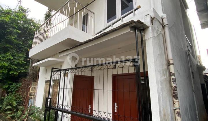 Rumah Asri dan Nyaman 2 Lantai di Jatinegara bisa Nego