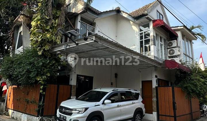 Rumah 2 Lantai Lokasi Strategis 2