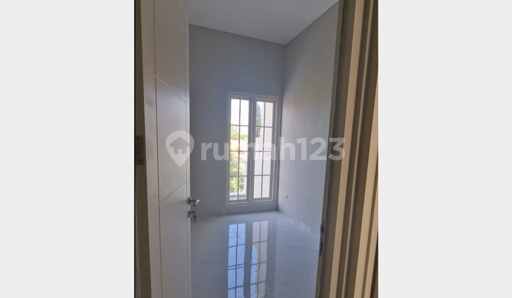 Dijual Rumah Minimalis Modern di Tenggilis Mejoyo, Dekat Ubaya 2