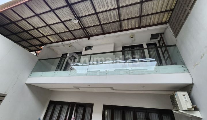 Disewakan Rumah Mewah Rapi Siap Huni di Cluster Asia Tropis 2