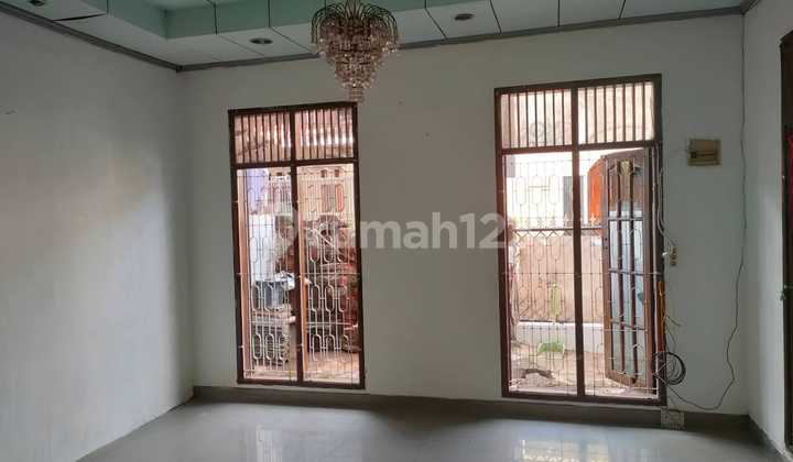 DIJUAL CEPAT Rumah 2 Lantai di Kayu Putih Jakarta Timur 2