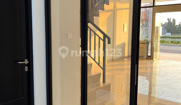 Disewakan 1 unit Ruko di SCG ( Summarecon Crown Bekasi )