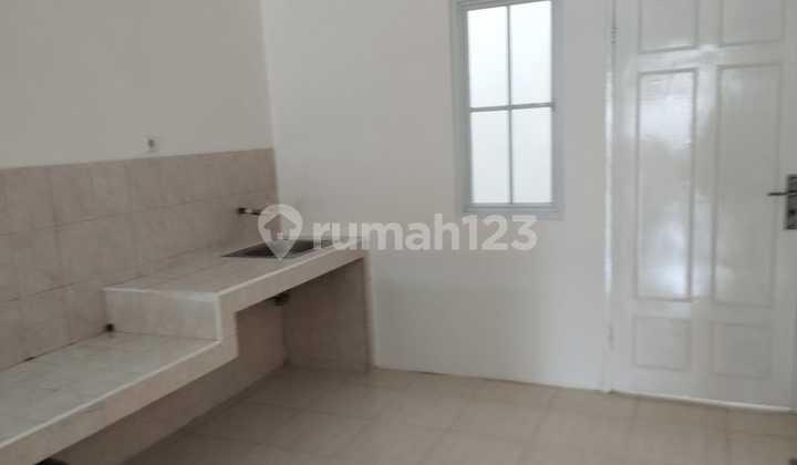 For rent quickly, 1-story house ready to occupy, semi-furnished, neat and flood-free in Harapan Indah, Bekasi. 2