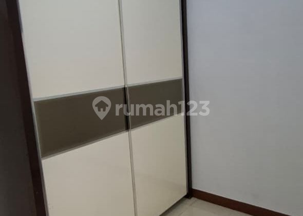 For quick rent: A single-story house ready to occupy, semi-furnished, tidy, and flood-free in Harapan Indah, Bekasi. 2