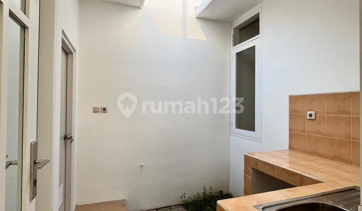 For Sale Ready-to-Occupy House in Kemang Pratama, Bekasi City