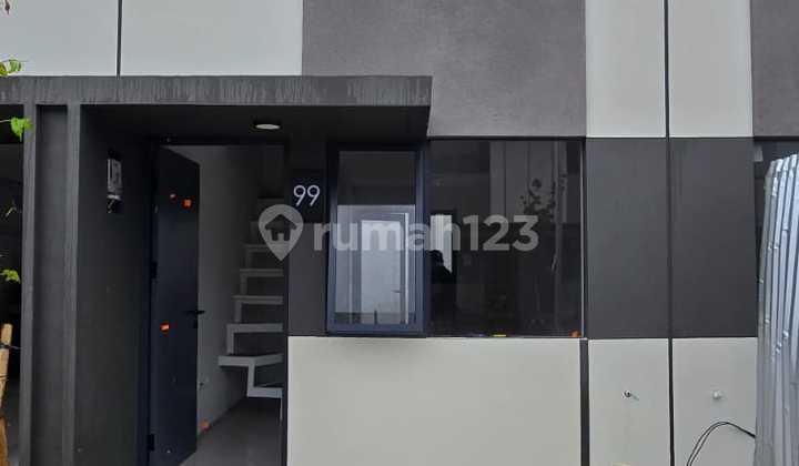 Rumah 2 Lantai Bangunan Baru Siap Huni di Park Serpong Rumah 2 Lantai Bangunan Baru Siap Huni di Park Serpong