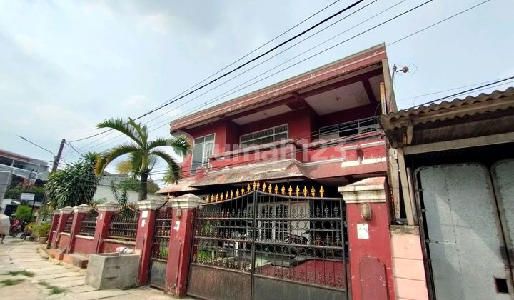 Rumah 2 Lantai 5 Kamar Tidur Perumnas Tangerang Pinggir Jalan 1