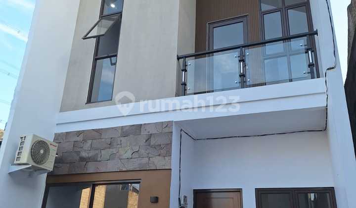 Rumah Baru 2 Lantai Siap Huni Dekat Stasiun Kereta & Tol Serpong Bintaro 2
