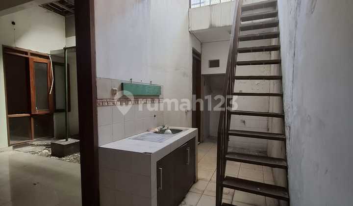 House in Batununggal with Certificate of Ownership 2