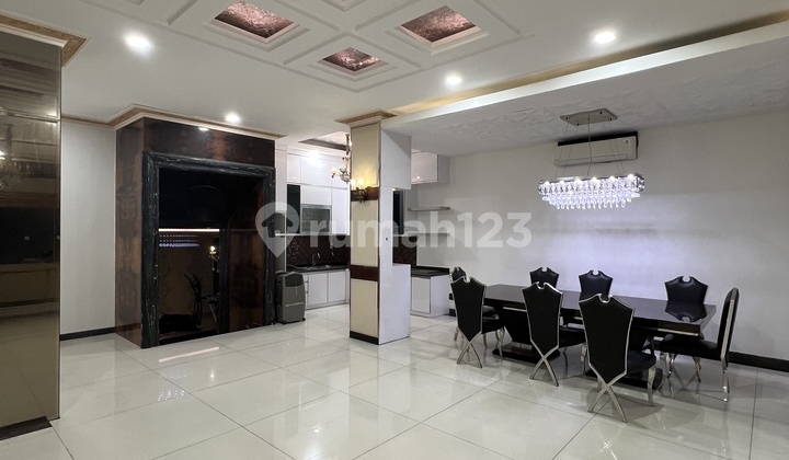 Rumah Mewah Old Money Classic Furnished Tinggal Bawa Koper 2