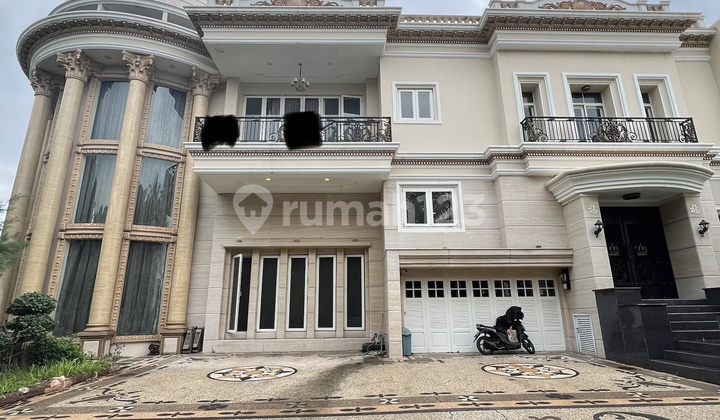 Rumah Mewah Old Money Classic Furnished Tinggal Bawa Koper