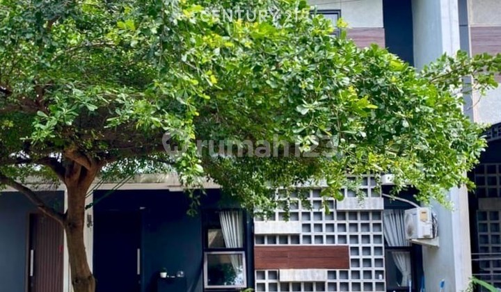 For Sale East-Facing House in Bintaro Near Discovery and Emerald