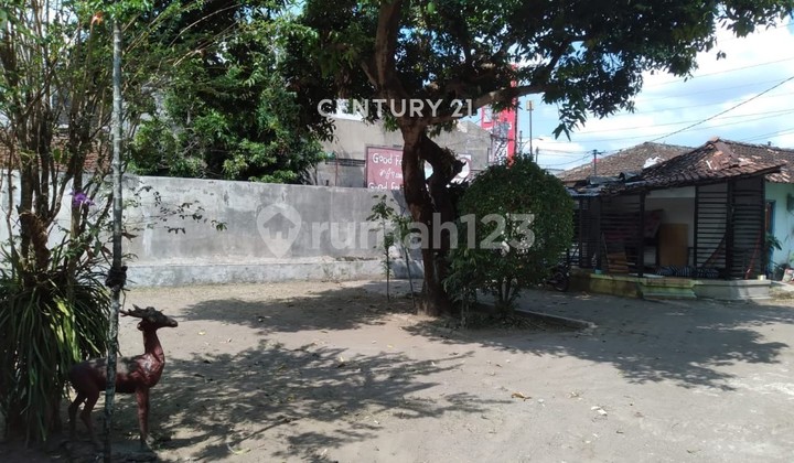 Strategic Land For Sale Near UGM and UNY Campuses Strategic Land For Sale Near UGM and UNY Campuses