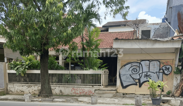 Properti Strategis Pinggir Jalan Raya di Kebayoran Baru