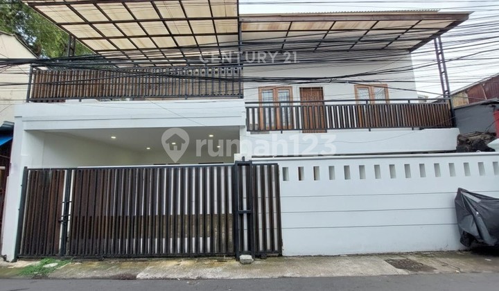 3 Bedroom House in North Gandaria Between Polim and Radio Dalam