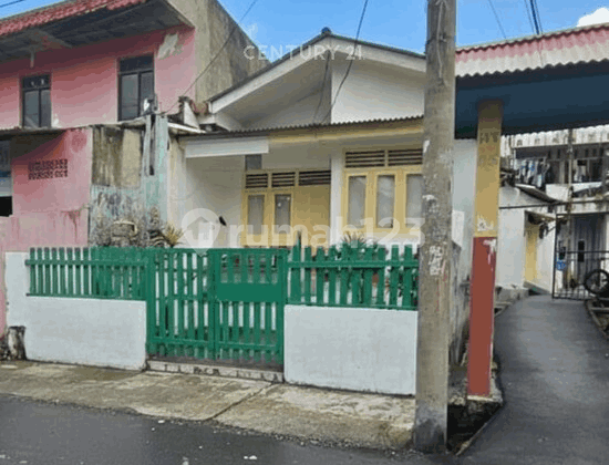 Dijual Rumah Bangunan Lama Hitung Tanah Lokasi Sangat Strategis