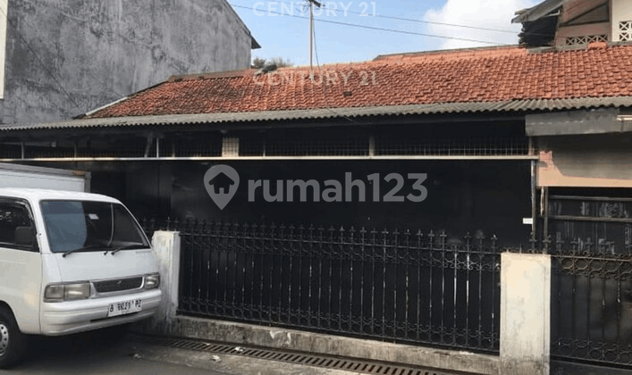 Rumah Tua Hitung Tanah Lokasi Strategis Rumah Tua Hitung Tanah Lokasi Strategis