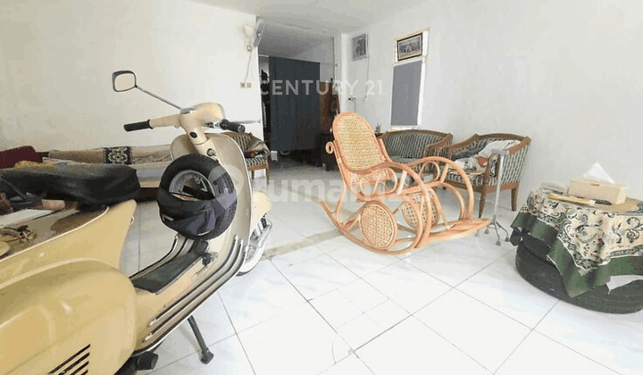 Dijual Rumah Bangunan Lama Hitung Tanah Lokasi Sangat Strategis 2